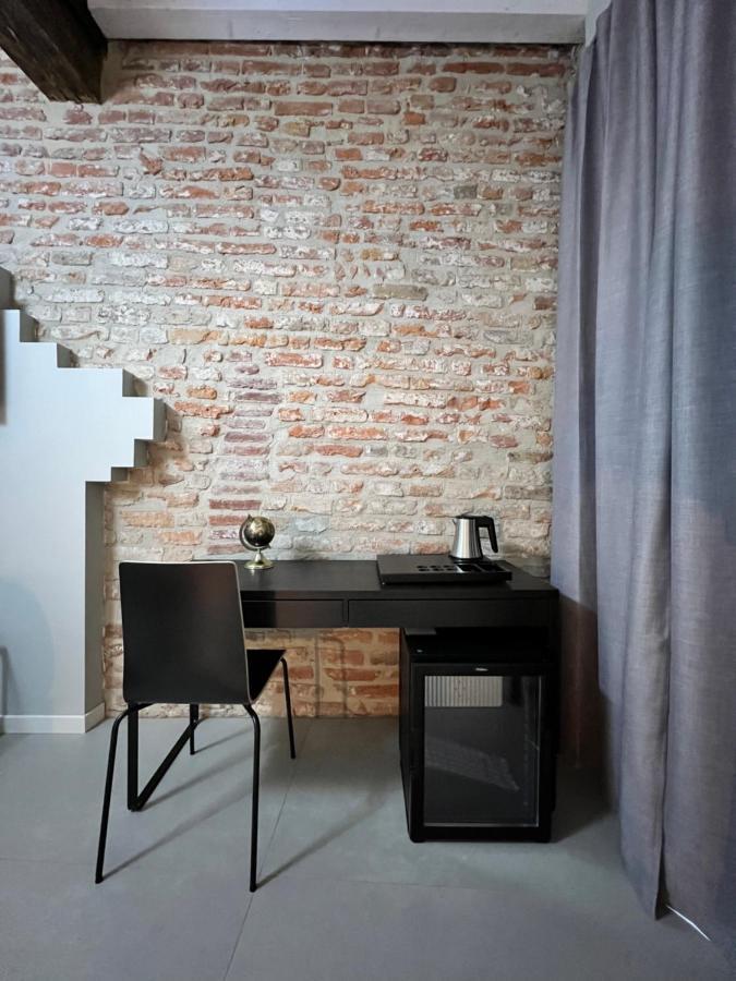 V&B Suites And Apartments Pavie Extérieur photo