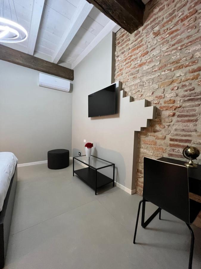 V&B Suites And Apartments Pavie Extérieur photo